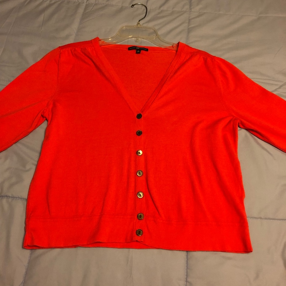 Light weight 3/4 sleeve sweater